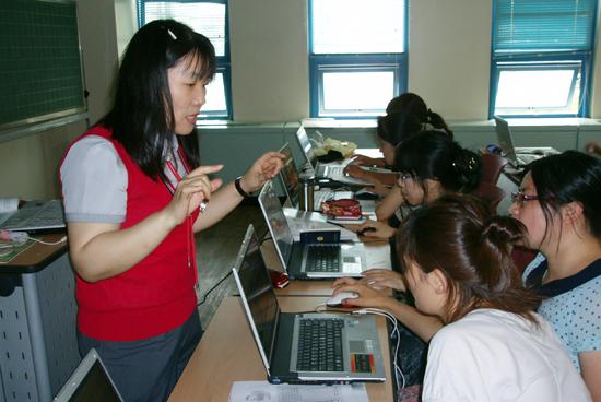 천안시 성거도서관, 결혼이주여성 IT교육 열기 후끈