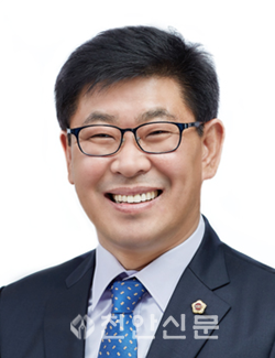 사본 -오인철 의원(천안6, 민주).png